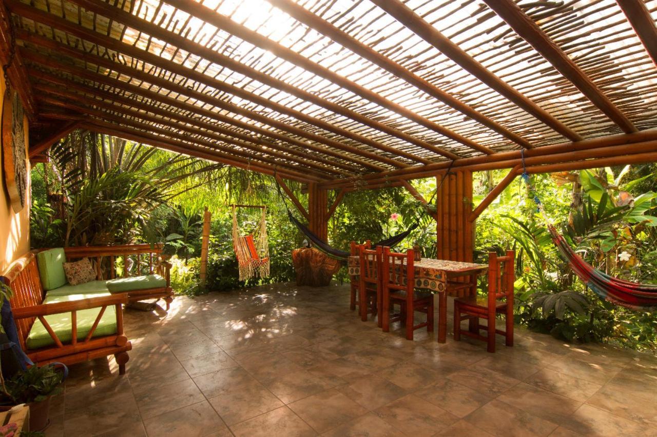 Itchimbia Garden Ayampe Montana Y Mar Villa Exterior photo