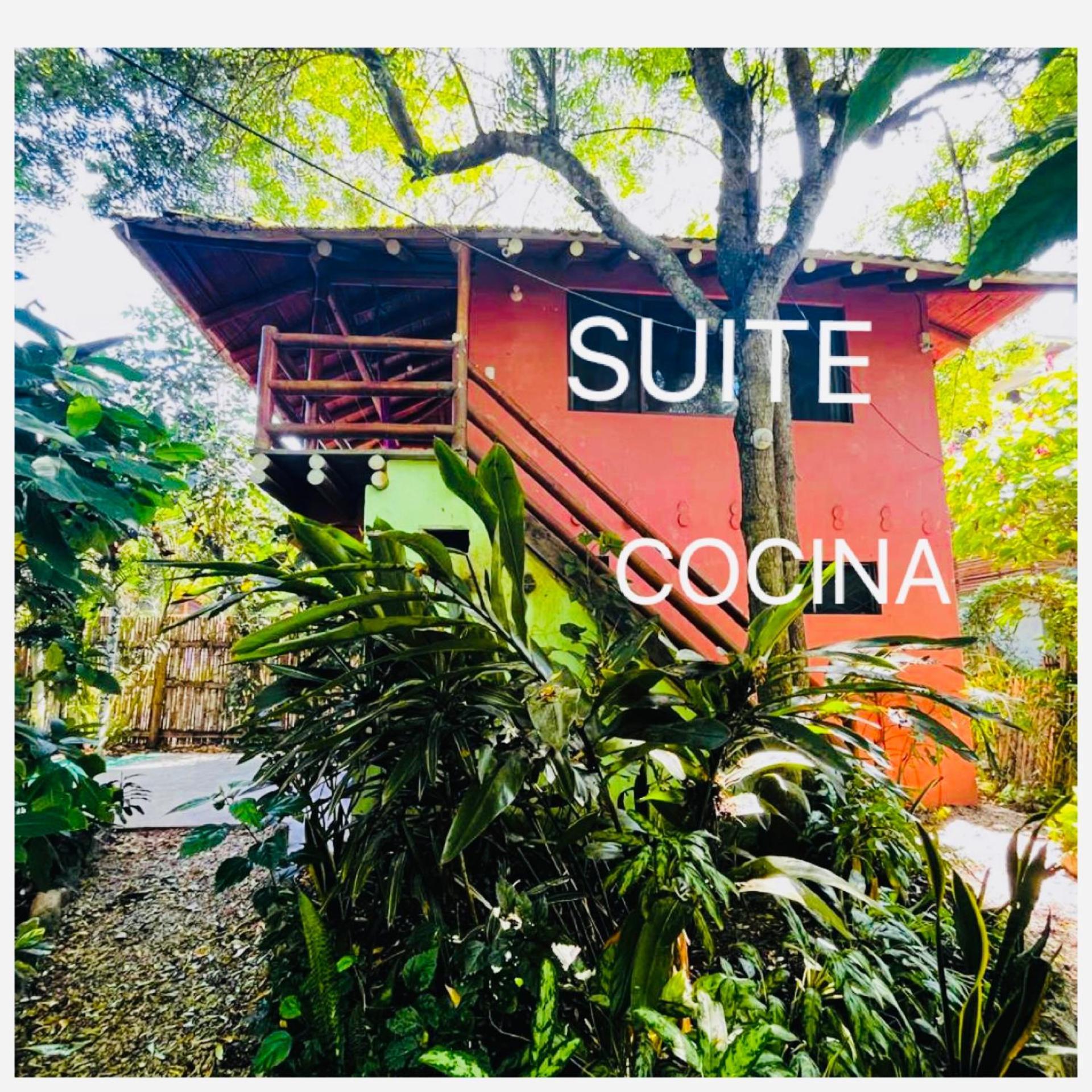 Itchimbia Garden Ayampe Montana Y Mar Villa Exterior photo