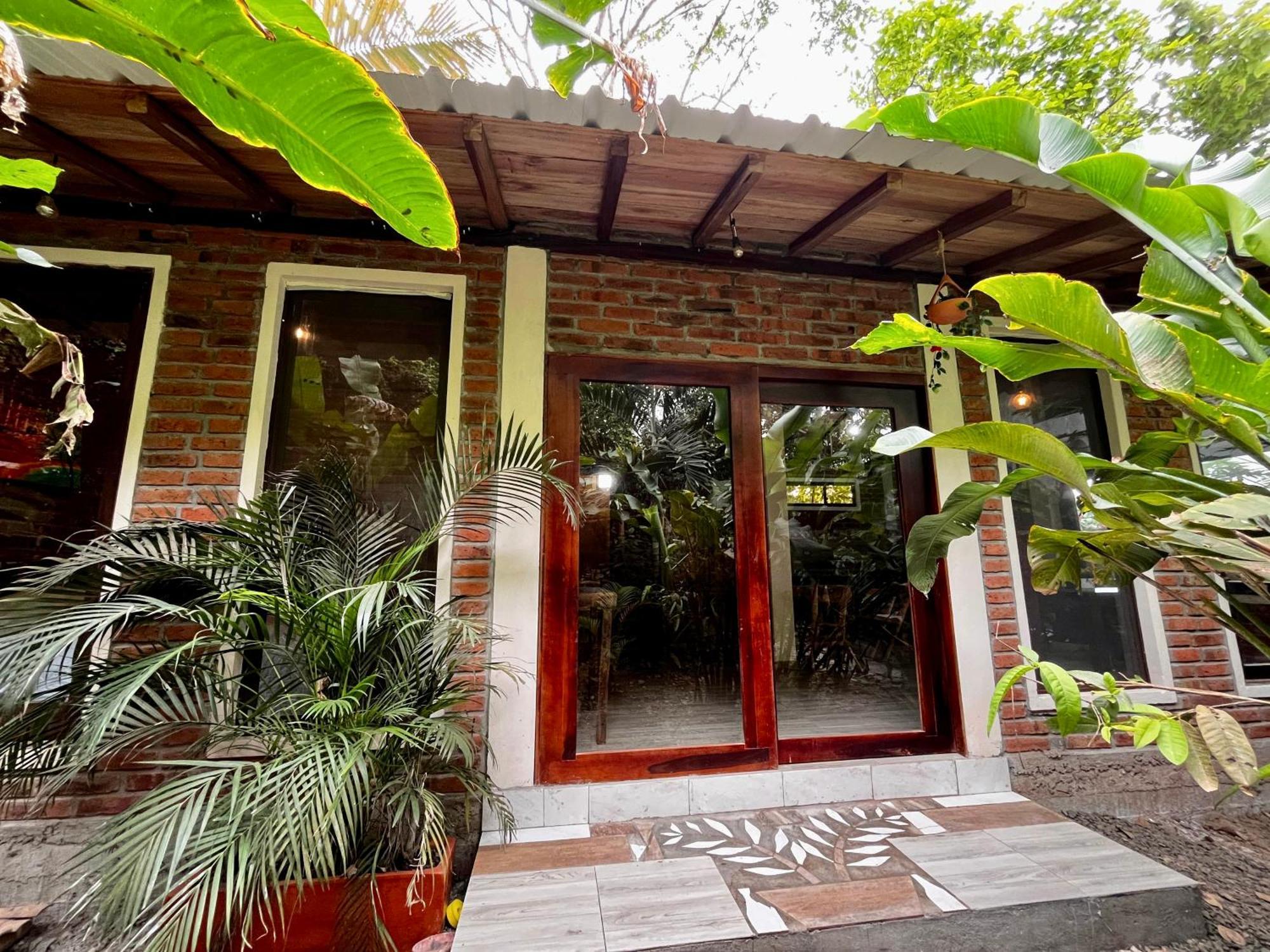 Itchimbia Garden Ayampe Montana Y Mar Villa Exterior photo